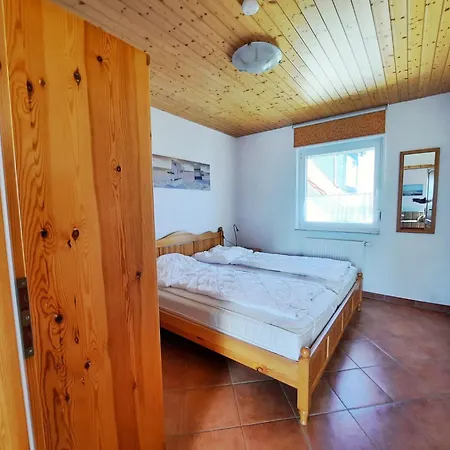 Haus Stefan - Ferienwohnung Emma Daire Graal-Mueritz